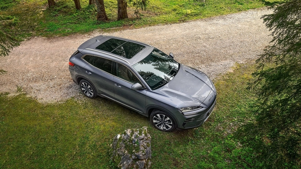 BYD SONG PLUS DM-i 360° голографический панорамный вид